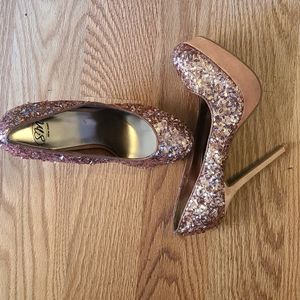 Sequin Pumps